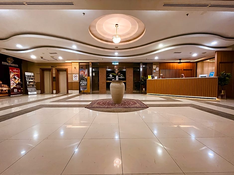 Putra Brasmana Hotel