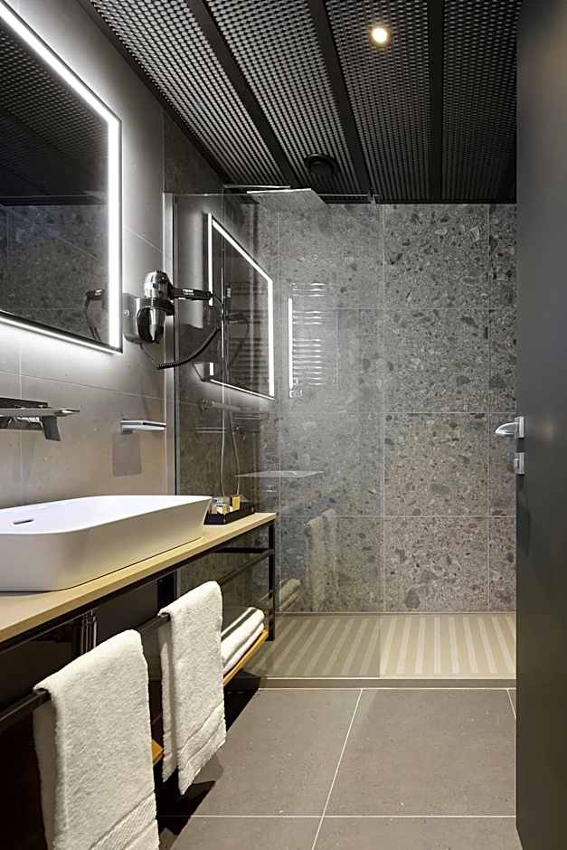 VERSOVERDE HOTEL Alzaia Naviglio Grande