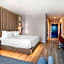 Cambria Hotel Waco University Riverfront