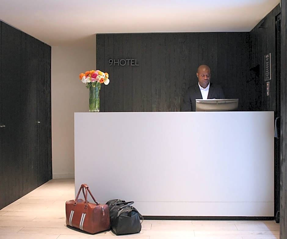 9hotel Opera