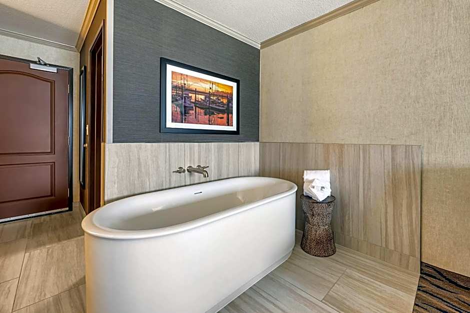 Elizabeth Oceanfront Suites, Ascend Hotel Collection