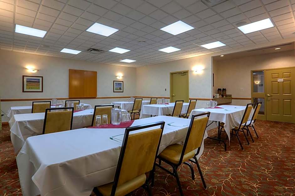 Country Inn & Suites by Radisson, Calgary-Airport, AB