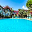 Moonshine Hotel & Suites