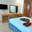 Hotel Maninjau Indah - The Lakeside Resort