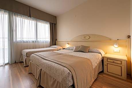 Double or Twin Room with Side Sea View