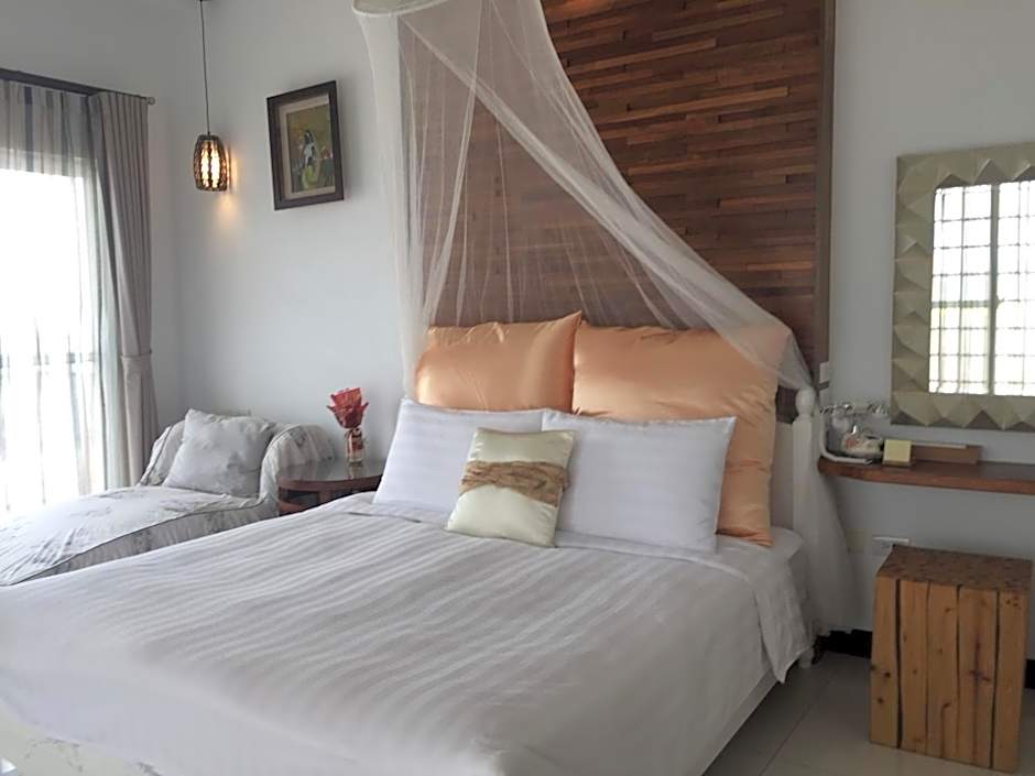 La Fleur BnB & Restaurant