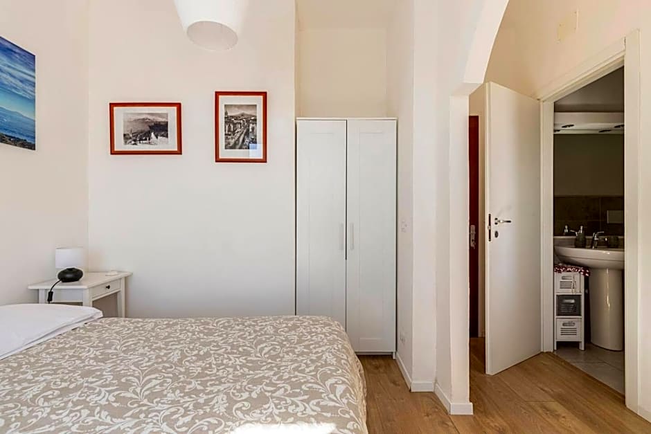 Tauromenion Guest House