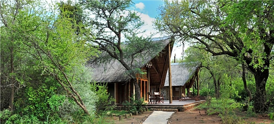 Black Rhino Game Lodge