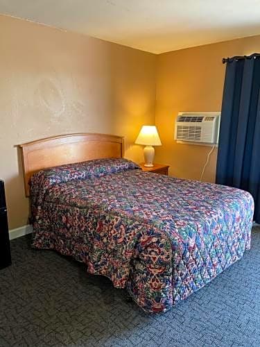 American Inn Council Bluffs – Council Bluffs, IA