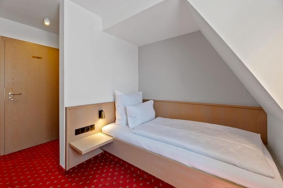 Steiners Hotel Airport-Messe in Birkach