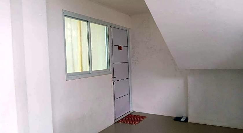 Capital O 93728 Guest House Cemara