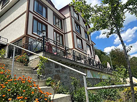Alya Teras Otel