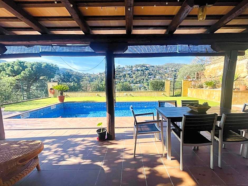 La Nova by Costabravaway