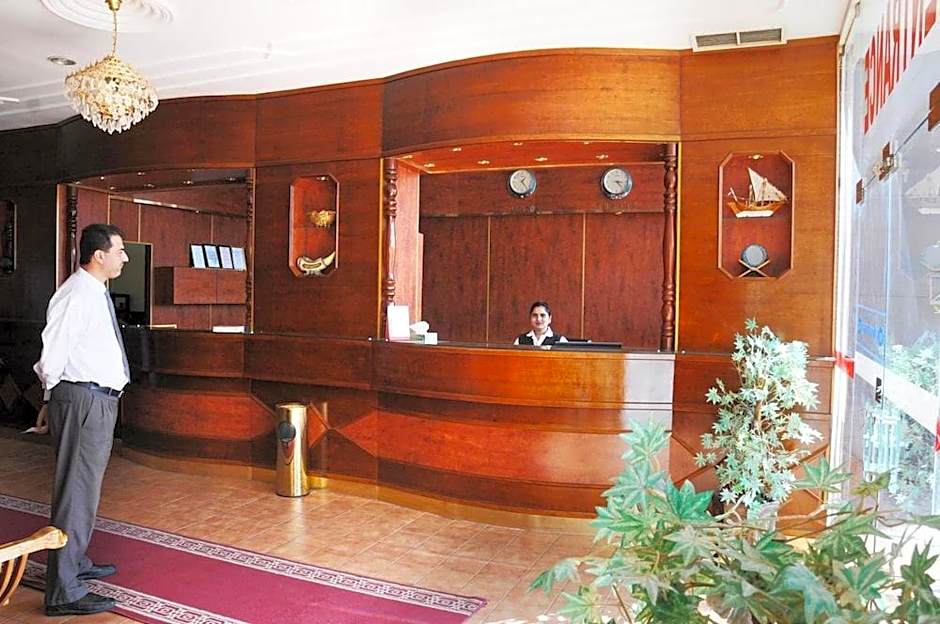 Arinza Tower Quality Suites