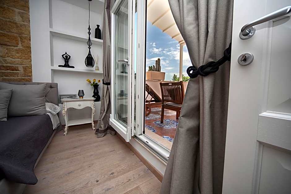 Mare Versus Luxury Suites – Barletta, TX