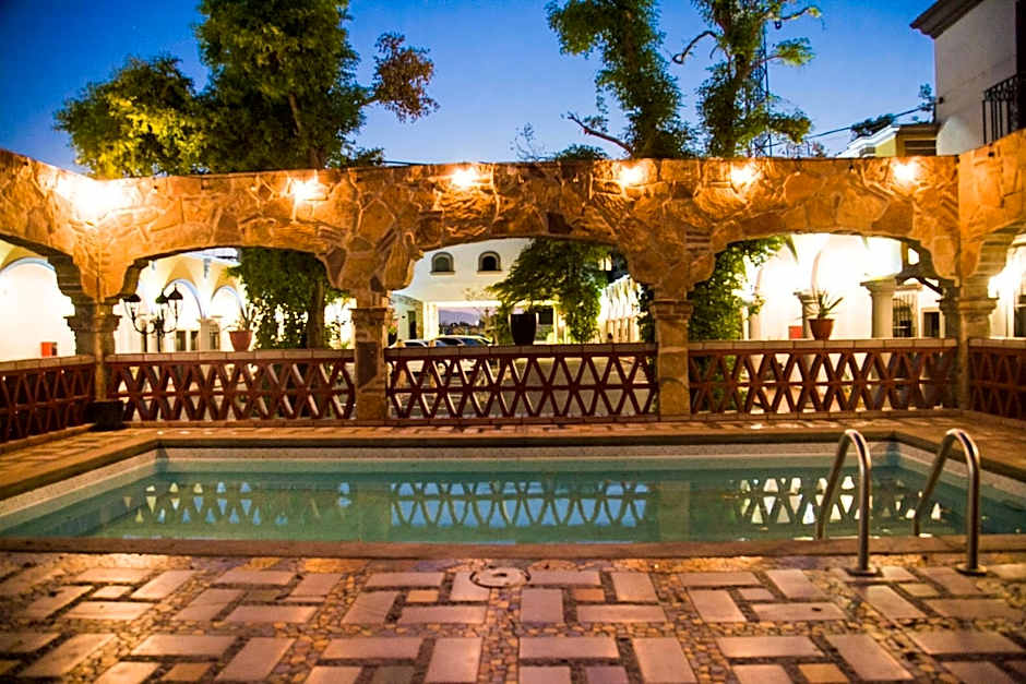 Hotel Cosmos Don Carlos