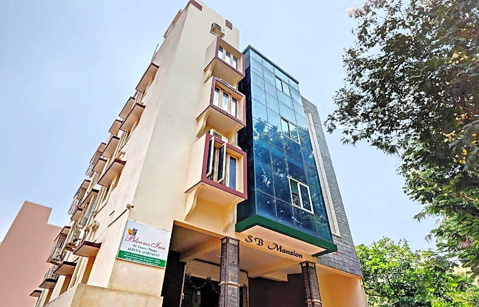 Blooms Inn By OYO – Bangalore, MN