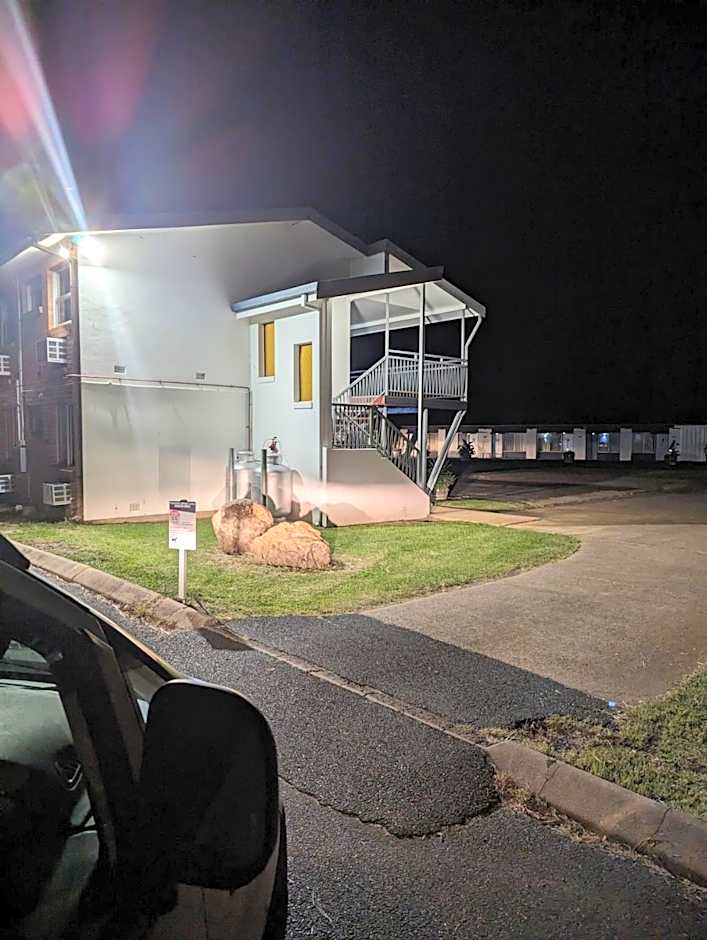 PROSERPINE MOTOR LODGE