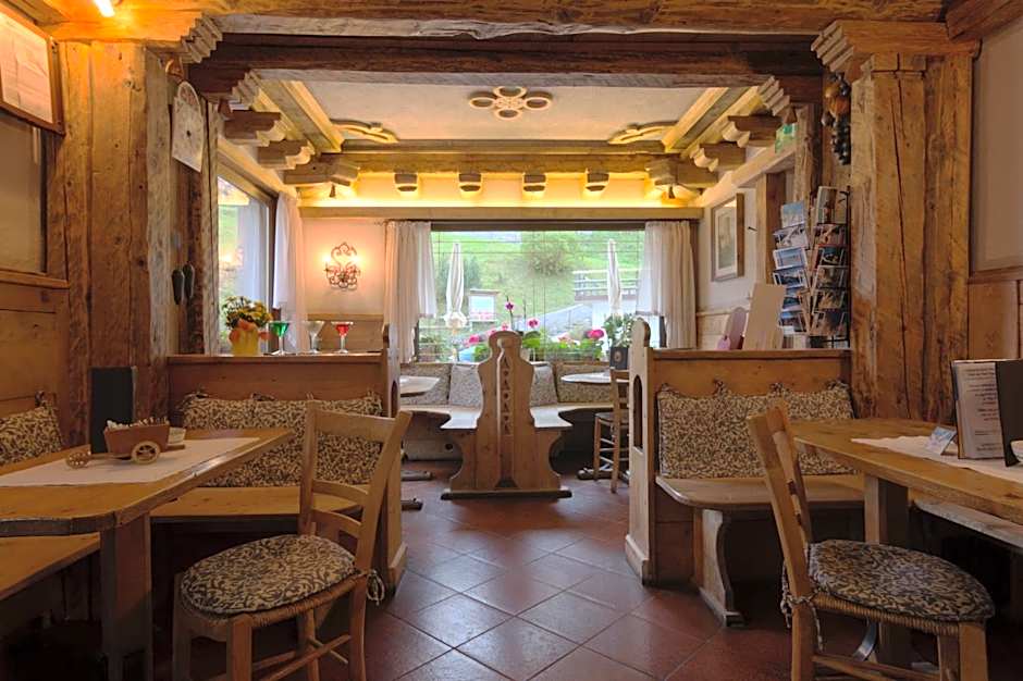 Digonera Historic Hotel B&B