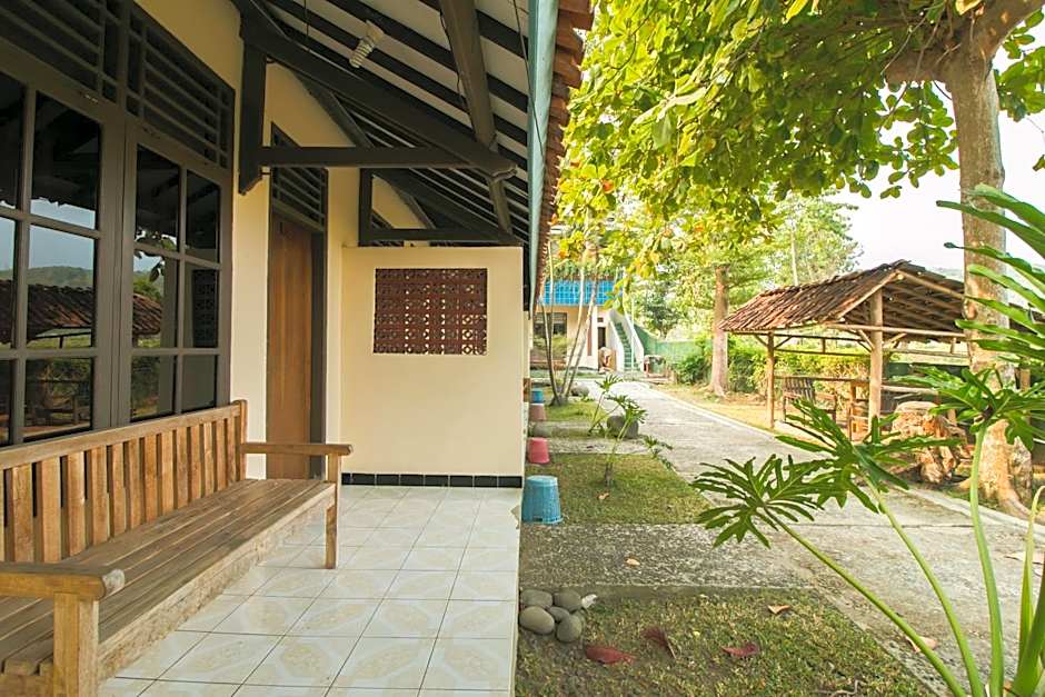 RedDoorz @ Pantai Pelabuhan Ratu 2