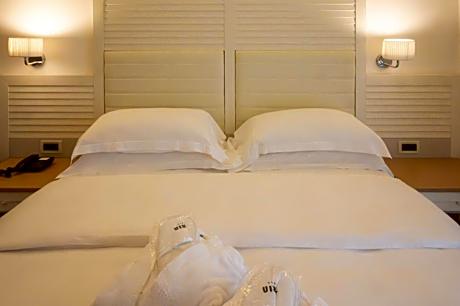 Superior Double or Twin Room with Sea View