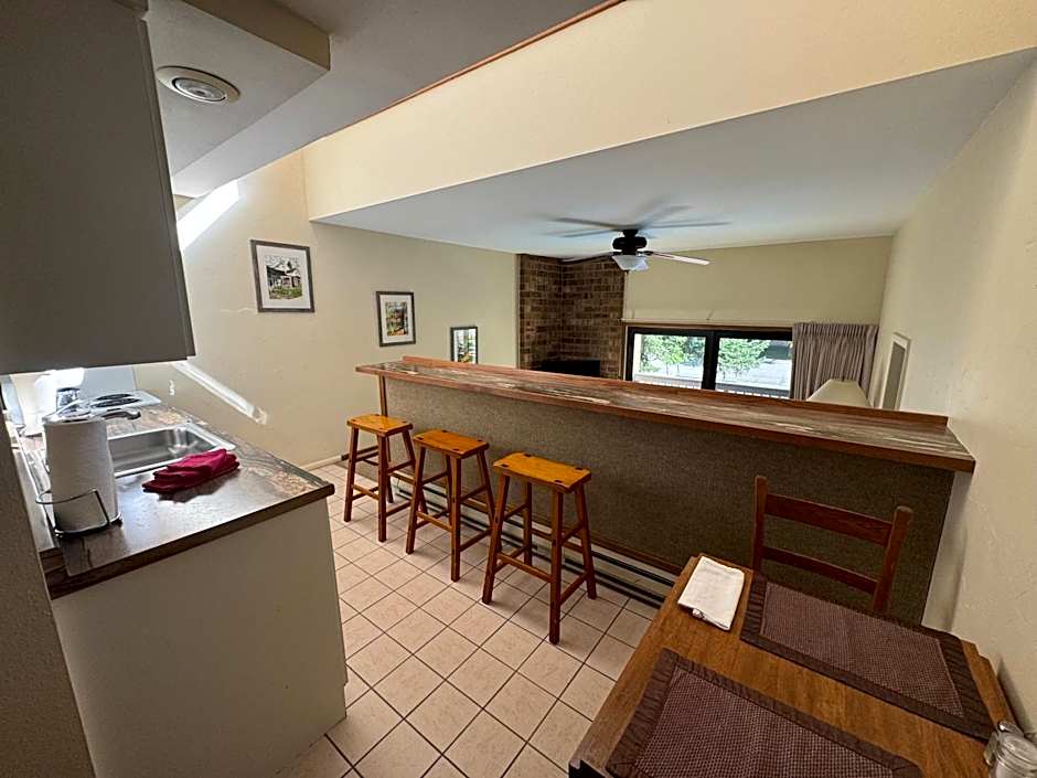 Photo 1 of 21 of 1 Bedroom Apartment
