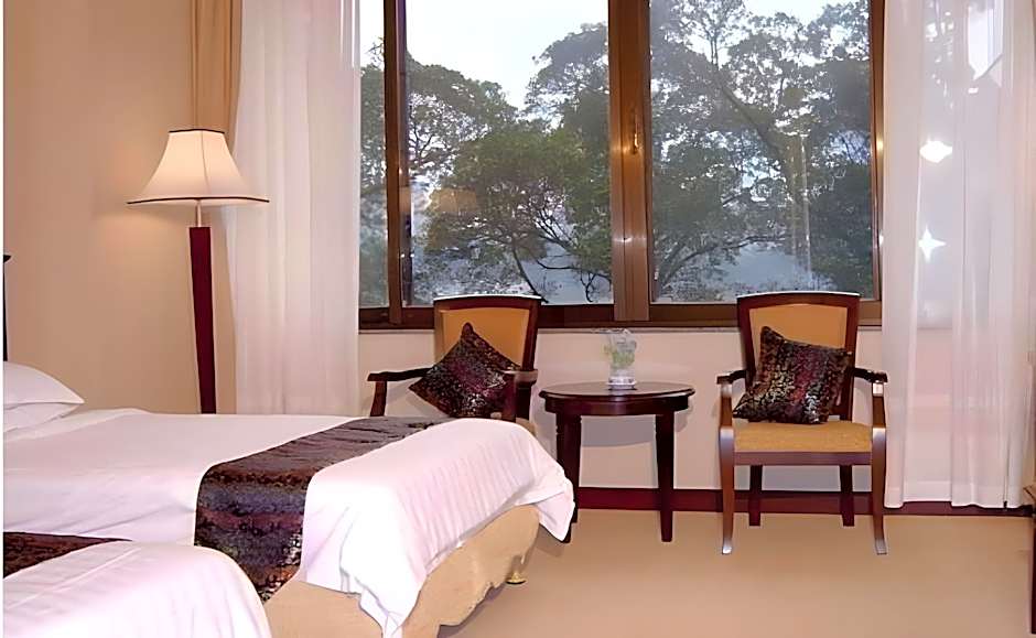 Guangzhou Aiqun Hotel