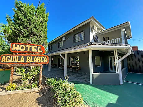 Aguila Blanca Hotel