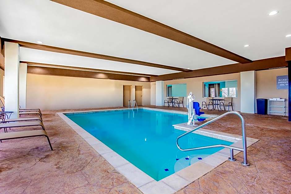 La Quinta Inn & Suites by Wyndham Northlake Ft. Worth