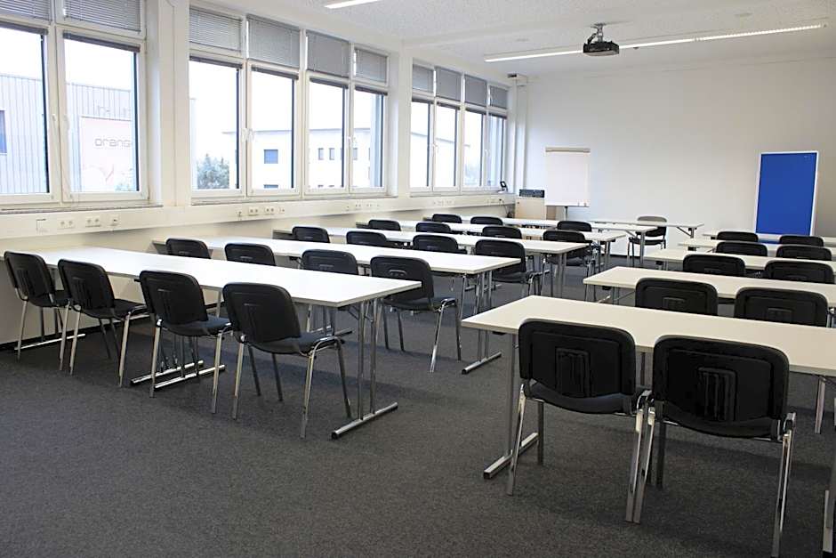 Orange Hotel und Apartments