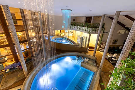 Colosseum Hotel