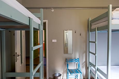 Bed in 6-Bed Mixed Dormitory Room