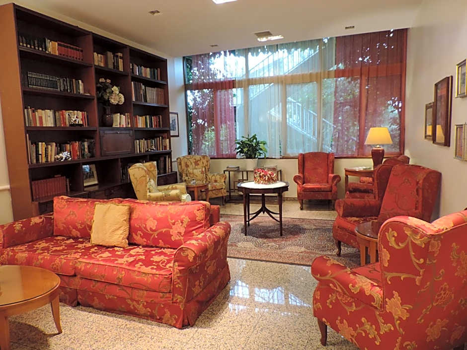 Hotel Gama