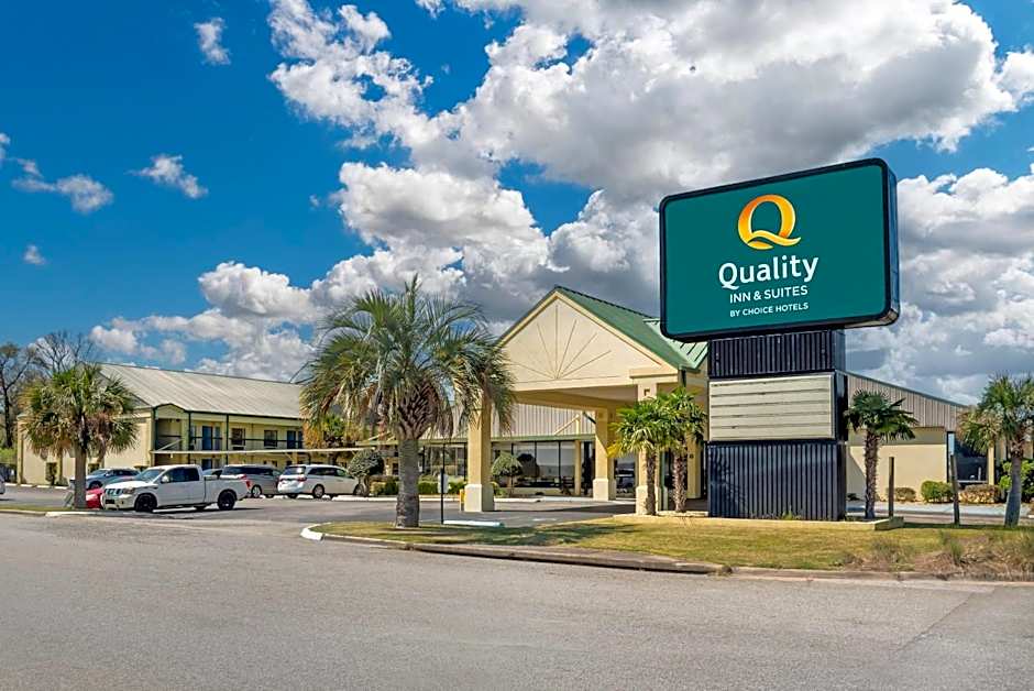 Quality Inn & Suites Near Lake Eufaula