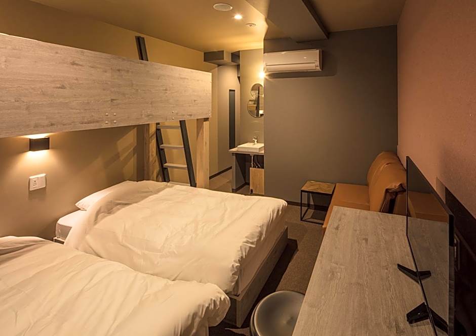 Photo 1 of 5 of Triple Room