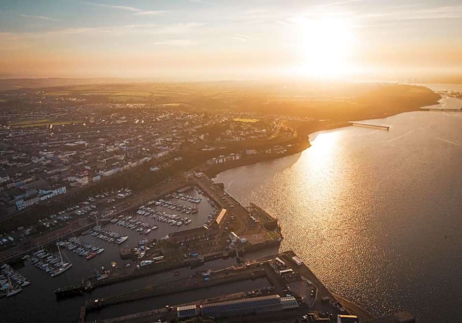 Tŷ Milford Waterfront