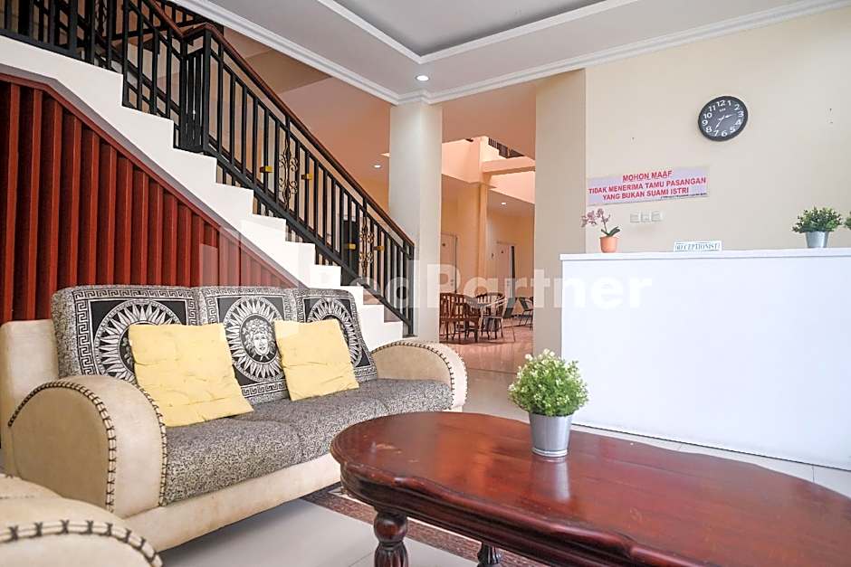 Griya Loka 2 Syariah Near Simpang Lima Mitra RedDoorz