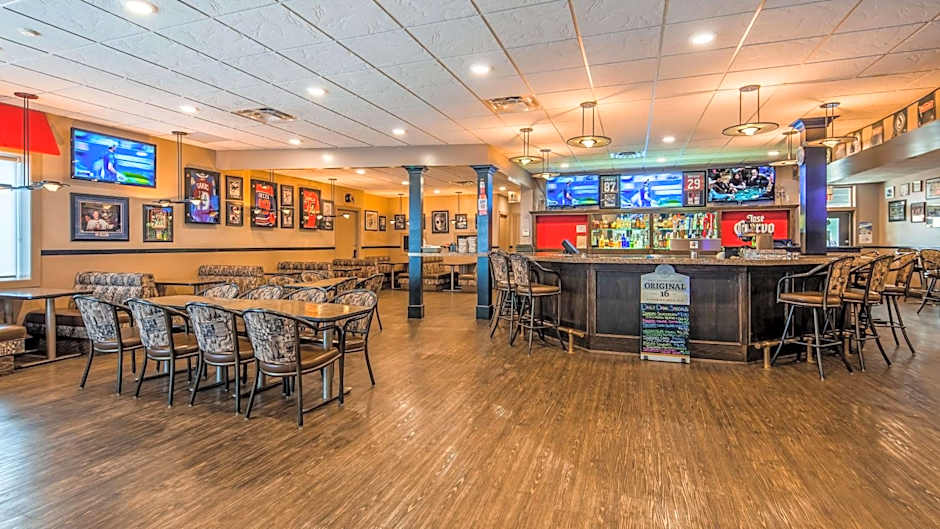 Seven Oaks Hotel Regina