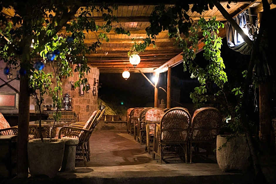Antique Terrace Suites