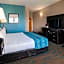 Gateway Hotel & Suites, an Ascend Hotel Collection Member