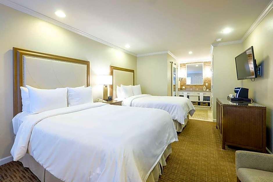 Photo 1 of 1 of 2 Double Beds