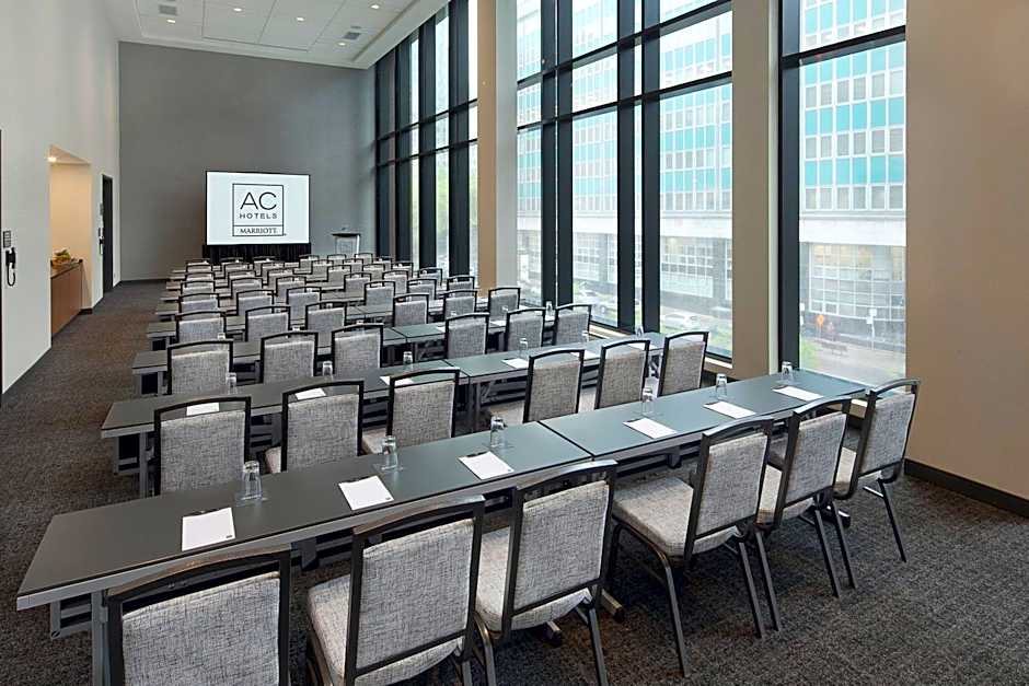 Hotel AC Montreal Centre-ville