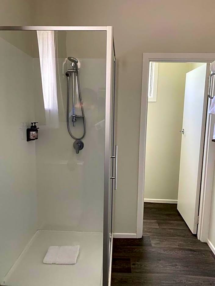 Alpers Lodge & Conference Centre