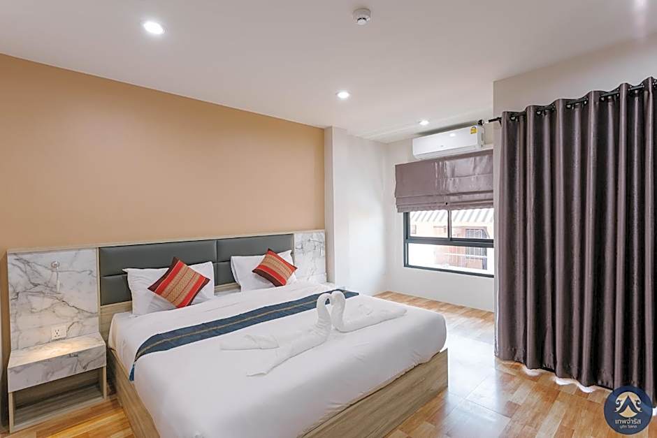 Thepchamrat Boutique Hotel