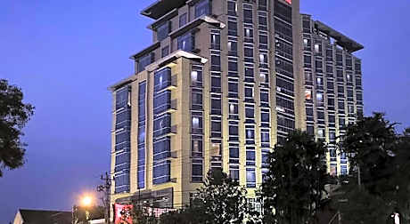 Ibis Semarang Simpang Lima