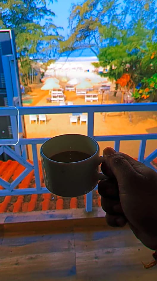 Shining Sand Beach Hotel