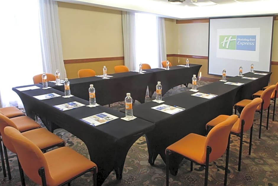 Holiday Inn Express Monterrey Galerias-San Jeronimo By IHG