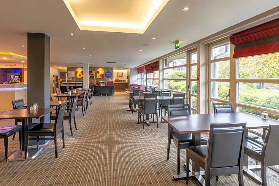 Holiday Inn Express Milton Keynes By IHG