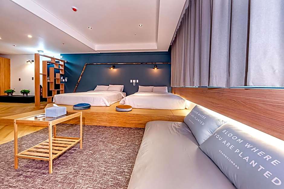 The Jade Hotel