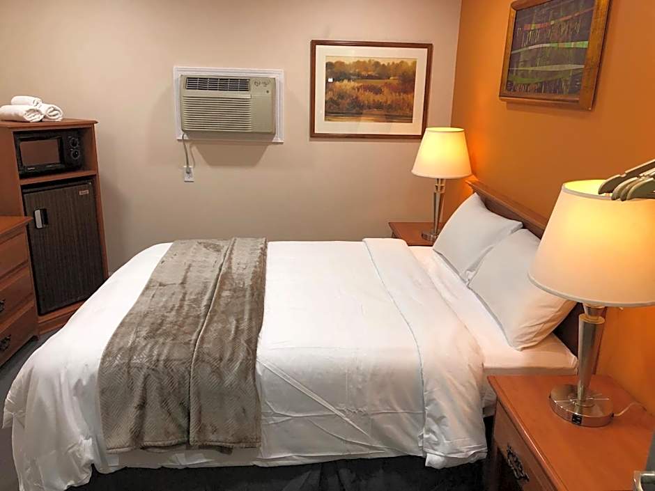 Howard Johnson by Wyndham Ridgecrest, CA